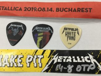 Brățări Gazon A și Snake Pit și pene de chitară de la concertul Metallica în București