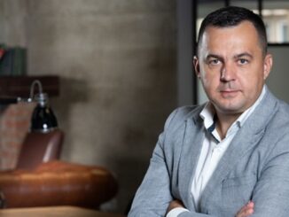 StockBinder conectează producătorii și furnizorii cu magazinele online. Ionut Farcas - Fondator și CEO StockBinder